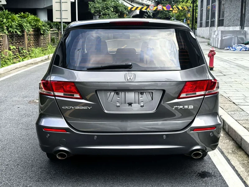 Honda Odyssey — фото 18