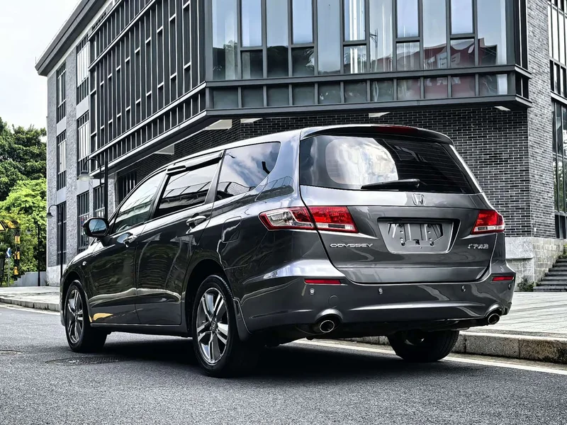 Honda Odyssey — фото 19