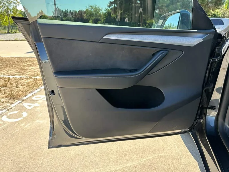 Tesla Model Y — фото 13