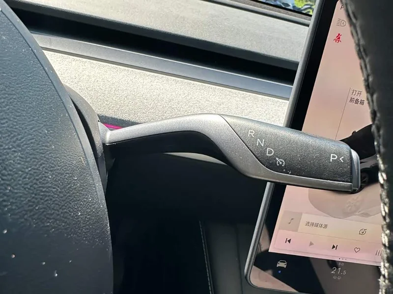 Tesla Model Y — фото 23
