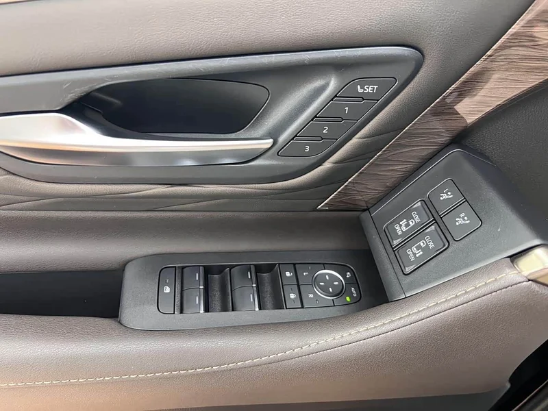Toyota Vellfire — фото 14