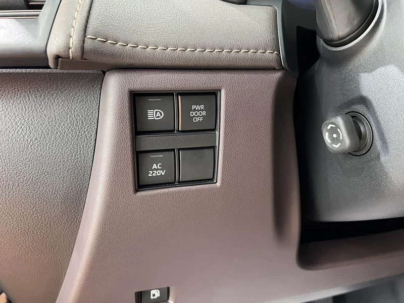 Toyota Vellfire — фото 17