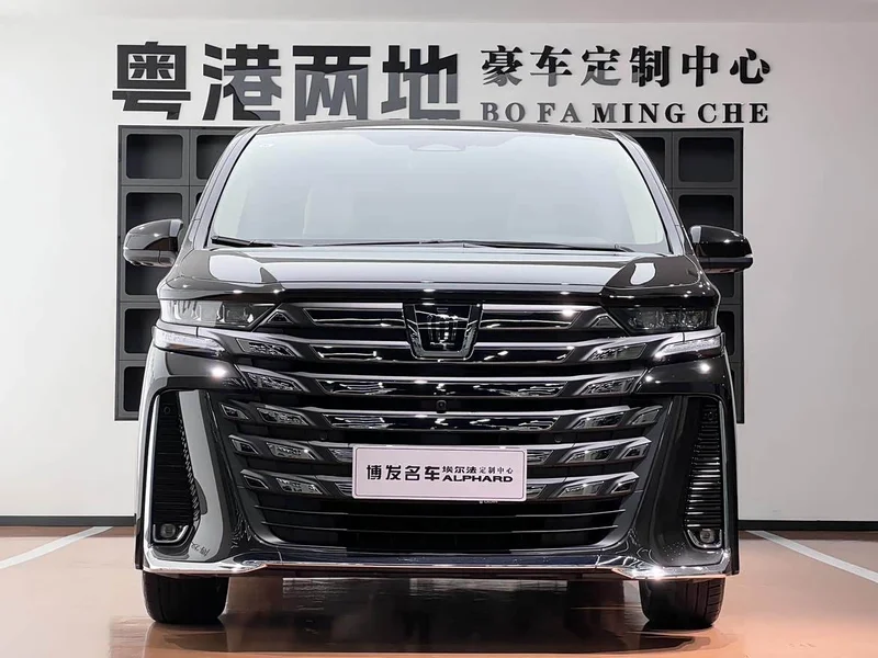 Toyota Vellfire — фото 2