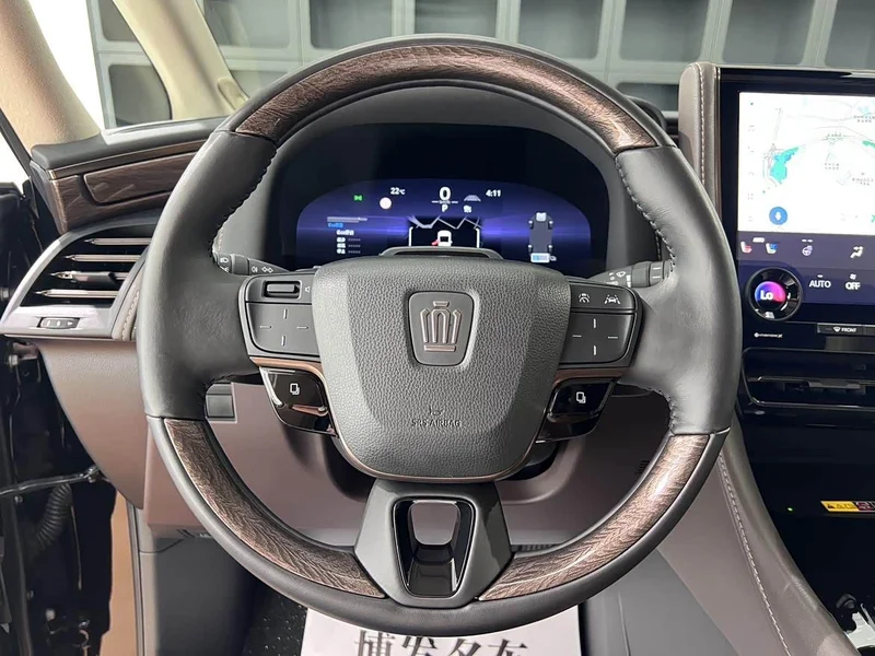 Toyota Vellfire — фото 22