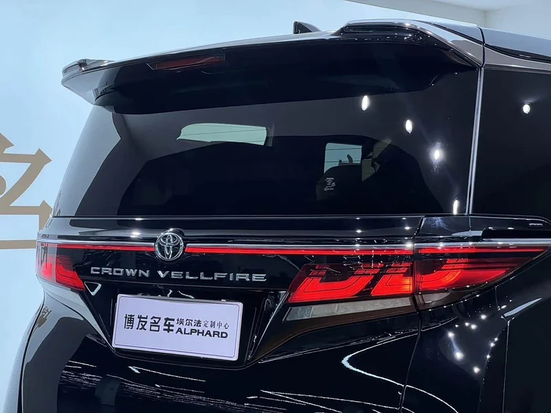 Toyota Vellfire — фото 4