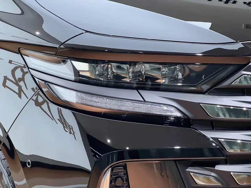 Toyota Vellfire — фото 5