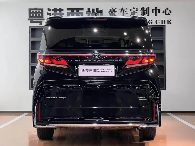 Toyota Vellfire — фото 7