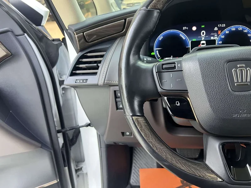 Toyota Vellfire — фото 13
