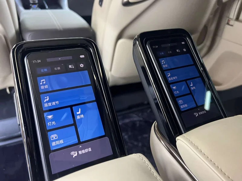 Toyota Vellfire — фото 21