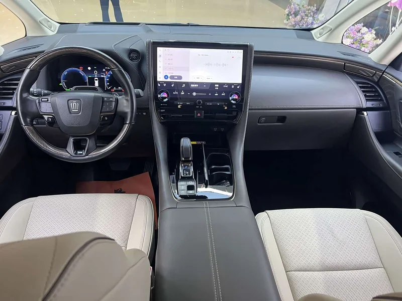 Toyota Vellfire — фото 23