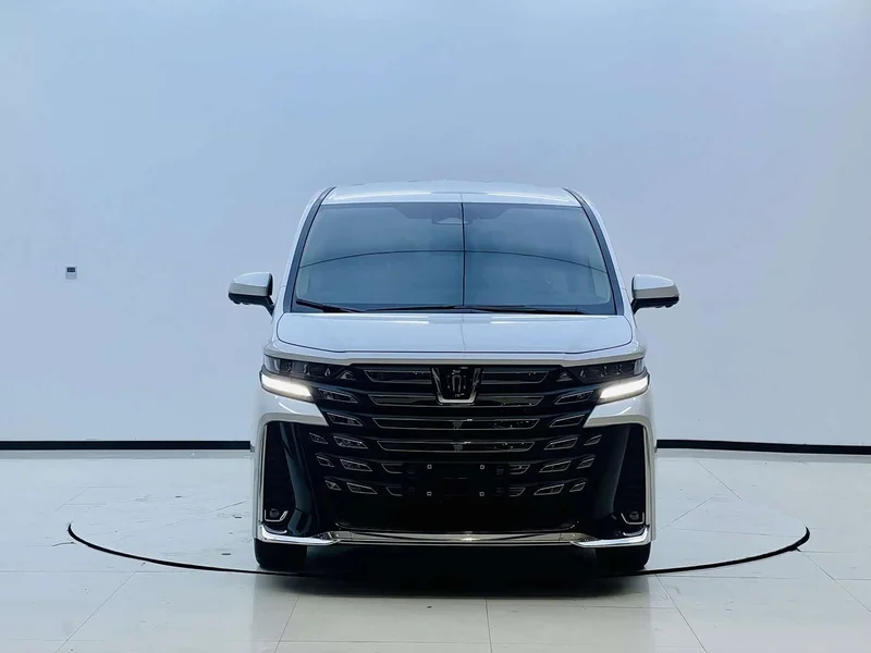 Toyota Vellfire — фото 3