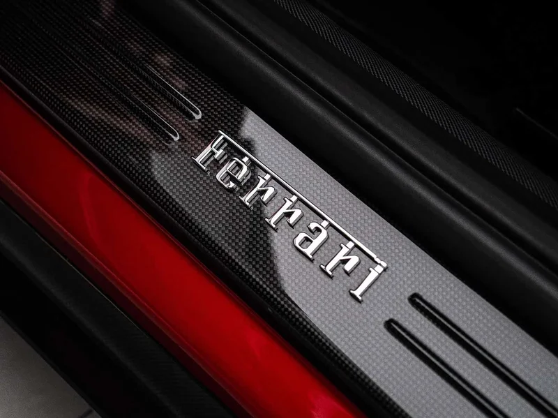 Ferrari 812 — фото 17