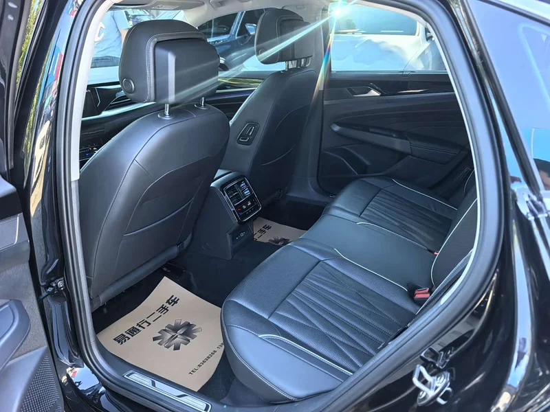 Volkswagen Passat — фото 6