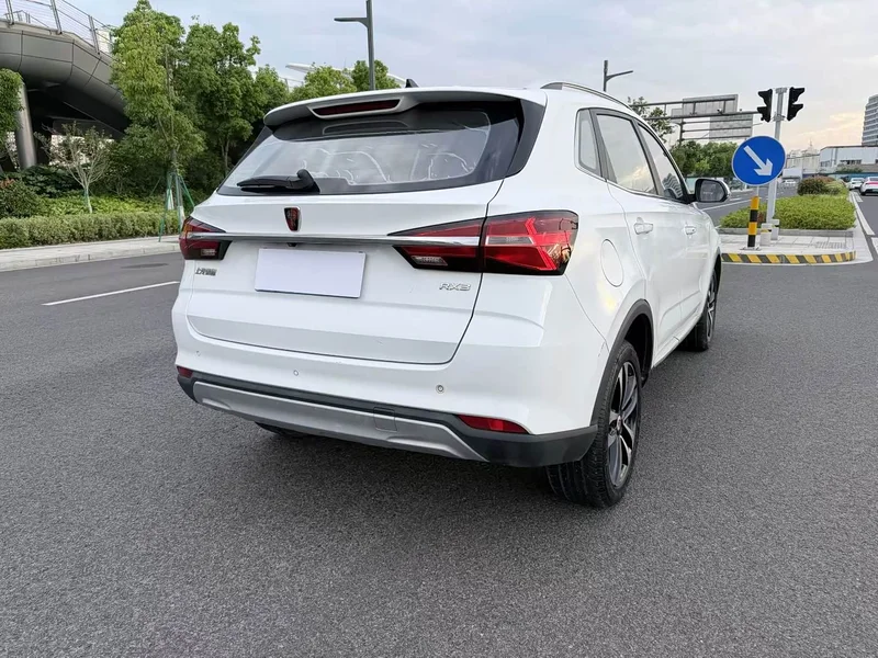 Roewe RX3 — фото 9