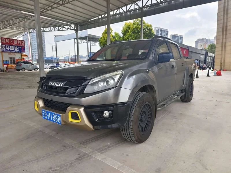 Isuzu D-MAX — фото 1