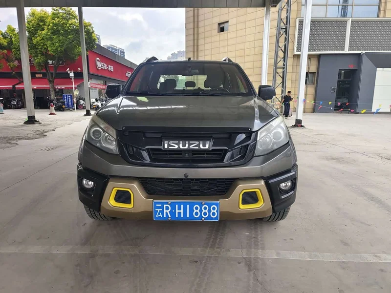 Isuzu D-MAX — фото 2