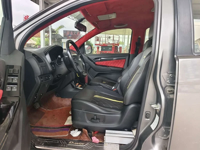Isuzu D-MAX — фото 8