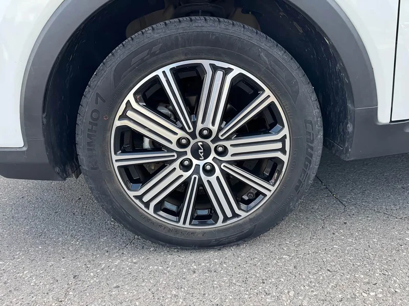 Kia Sportage — фото 16