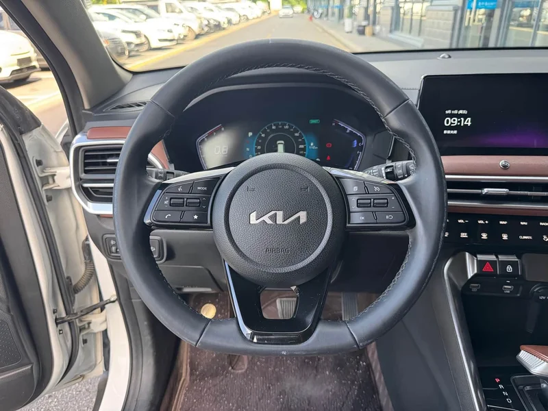 Kia Sportage — фото 7