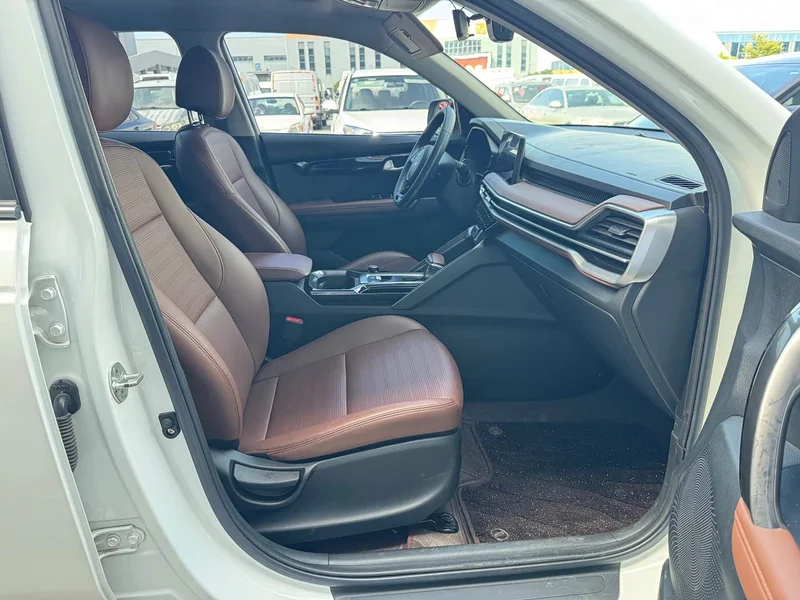 Kia Sportage — фото 10