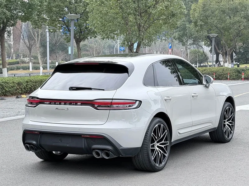 Porsche Macan — фото 20