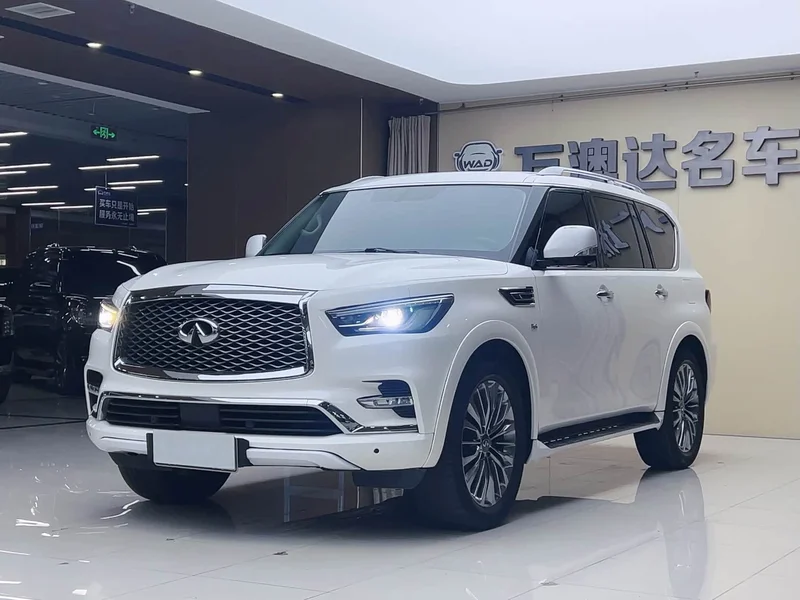 Infiniti QX80 — фото 1