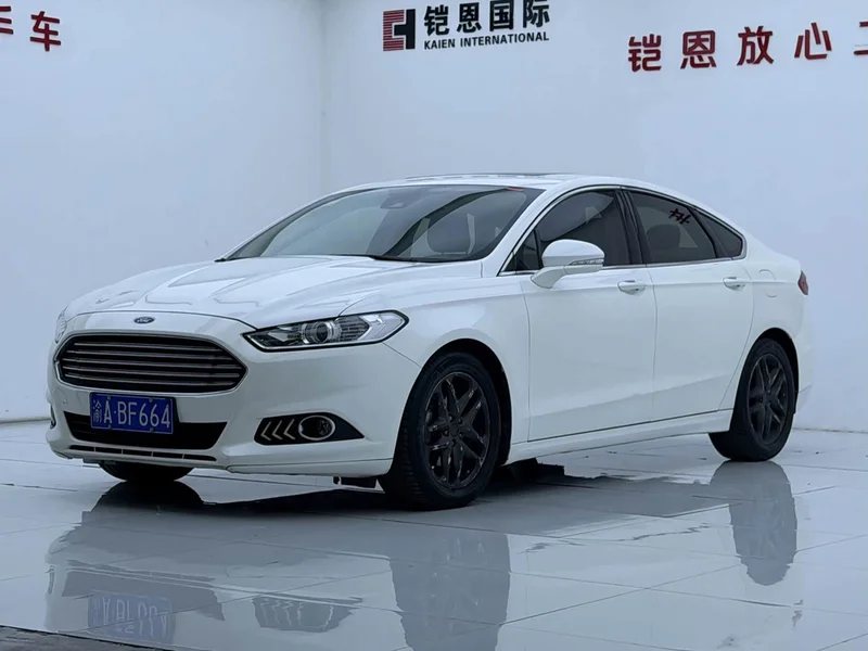 Ford Mondeo — фото 1