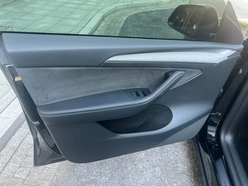 Tesla Model Y — фото 12