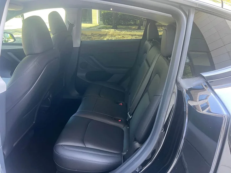 Tesla Model Y — фото 9
