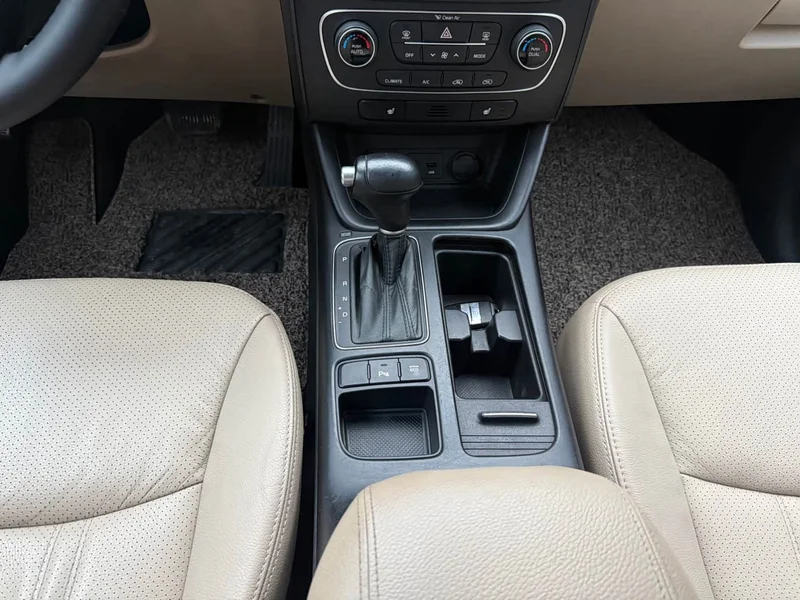 Kia Sorento — фото 8
