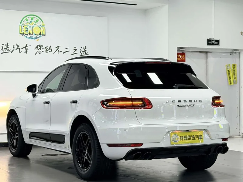 Porsche Macan — фото 10