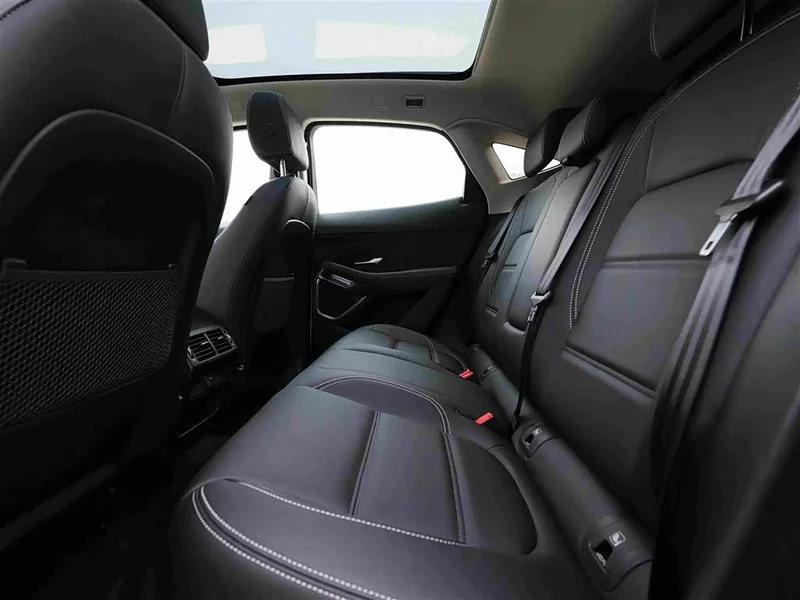Jaguar E-PACE — фото 18