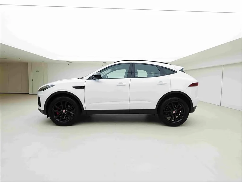 Jaguar E-PACE — фото 4