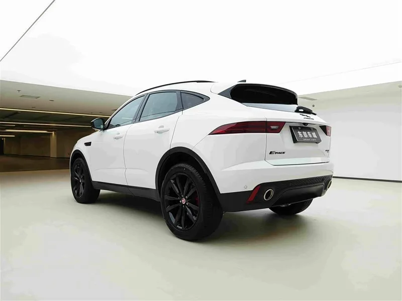 Jaguar E-PACE — фото 5