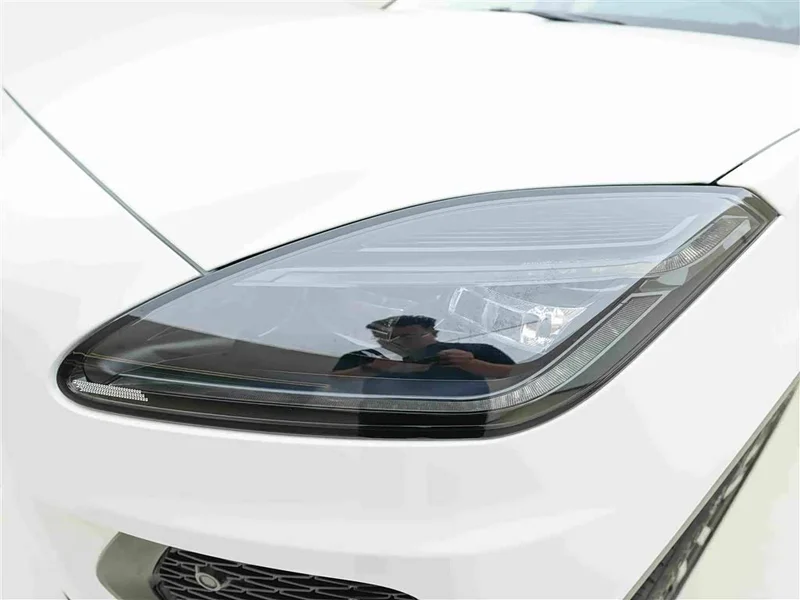 Jaguar E-PACE — фото 10