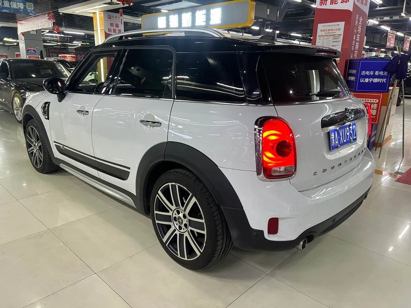 MINI COUNTRYMAN — фото 13