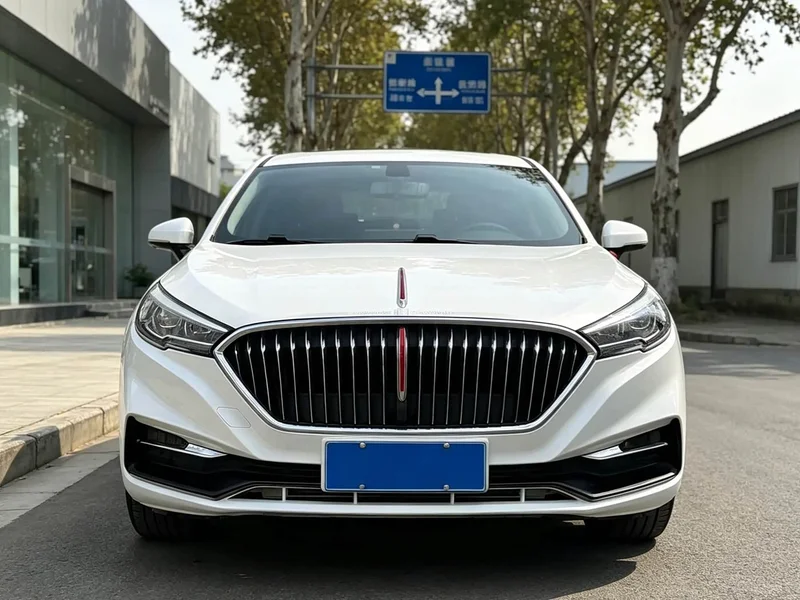 Hongqi H5 — фото 2