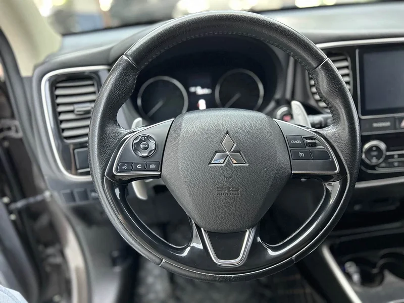 Mitsubishi Outlander — фото 16