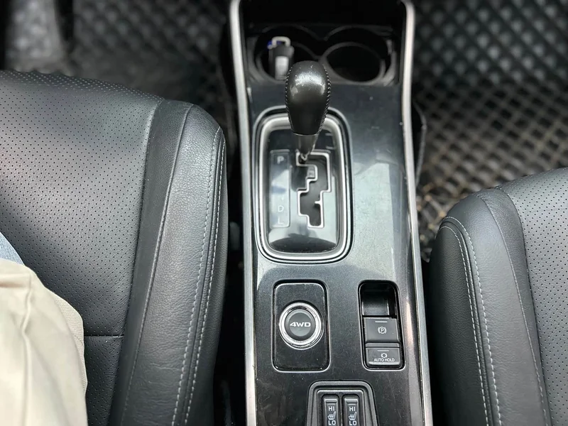 Mitsubishi Outlander — фото 17