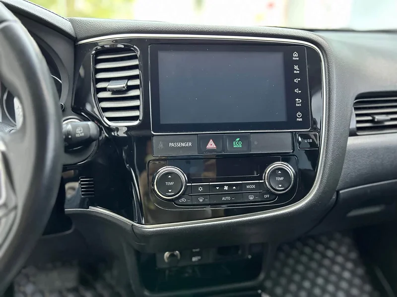 Mitsubishi Outlander — фото 18