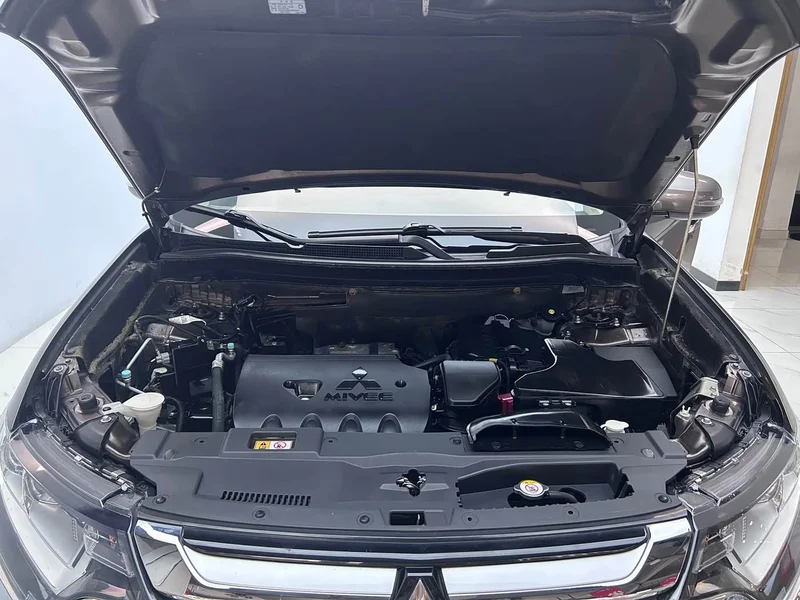 Mitsubishi Outlander — фото 25