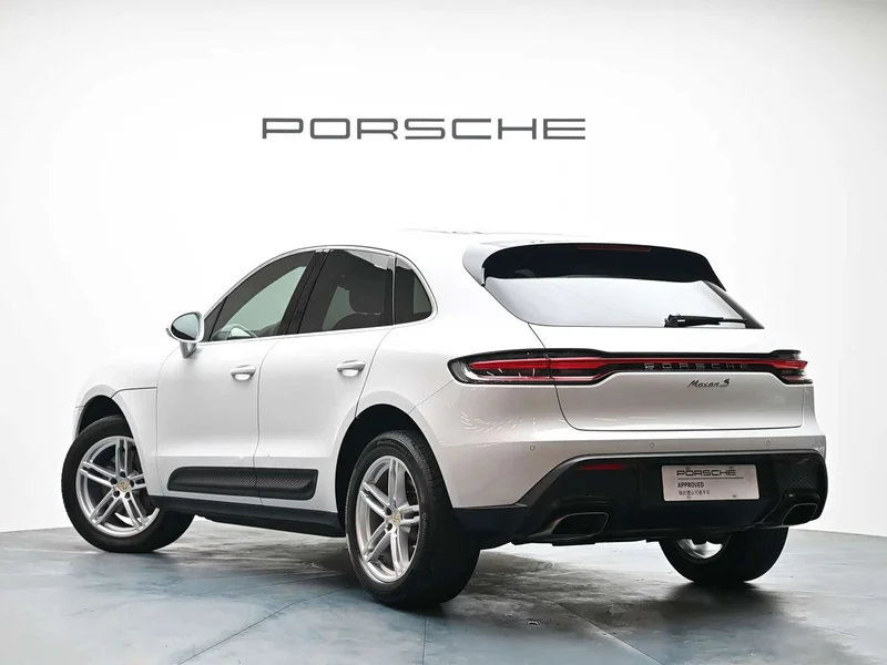 Porsche Cayenne — фото 11