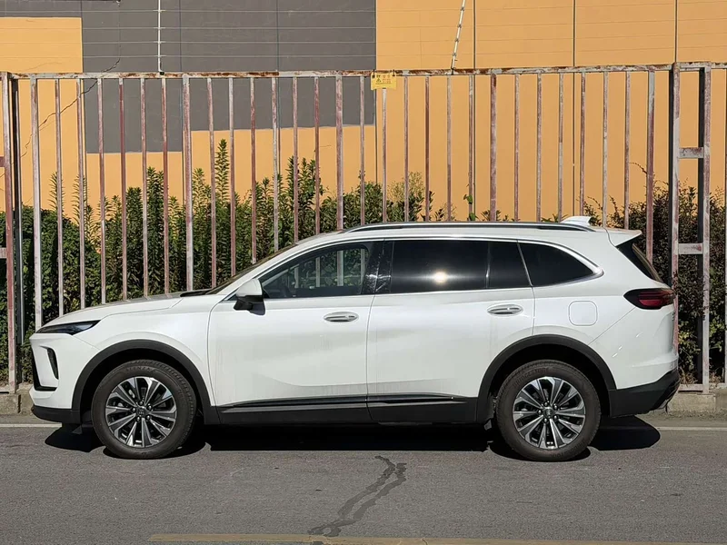 Buick Envision Plus — фото 2