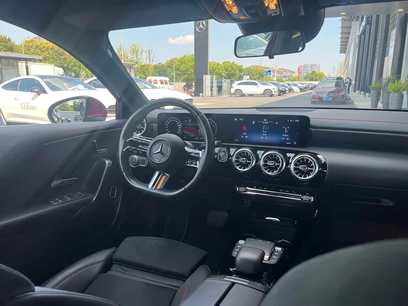 Mercedes-Benz A-Class — фото 10