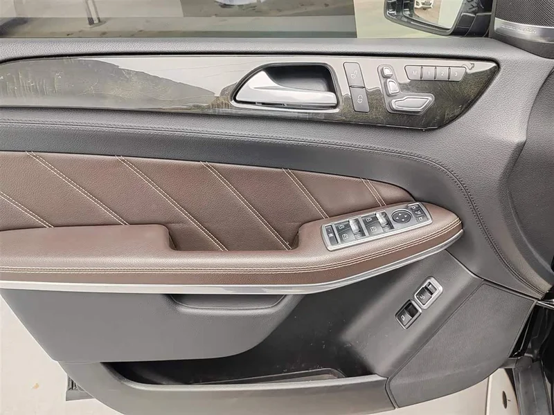 Mercedes-Benz GLS AMG — фото 11