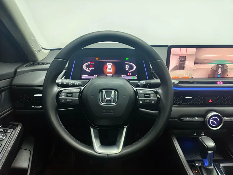 Honda Accord — фото 10