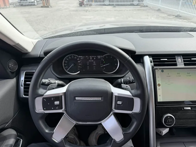 Land Rover Discovery — фото 12