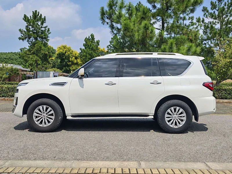 Nissan Patrol — фото 4