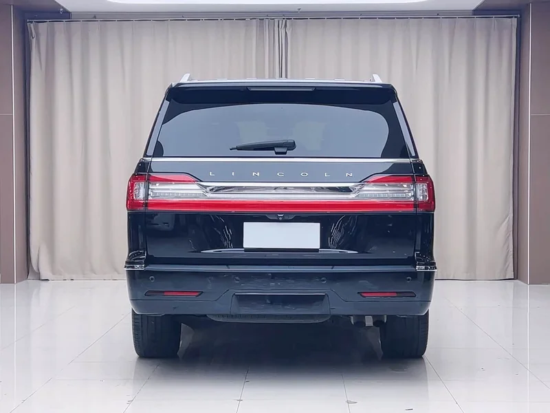 Lincoln Navigator — фото 20