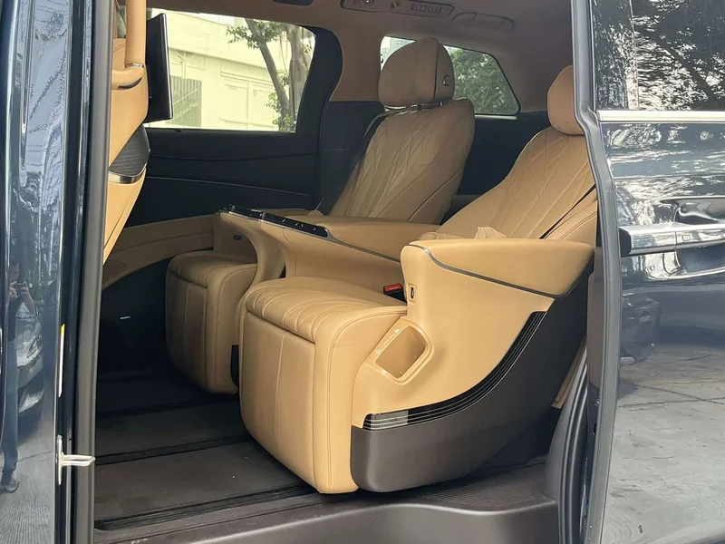 Denza D9 — фото 6